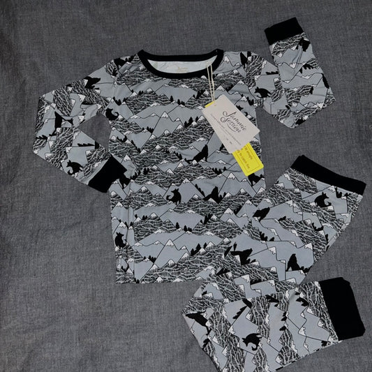 Howling Hills Long Sleeve Set