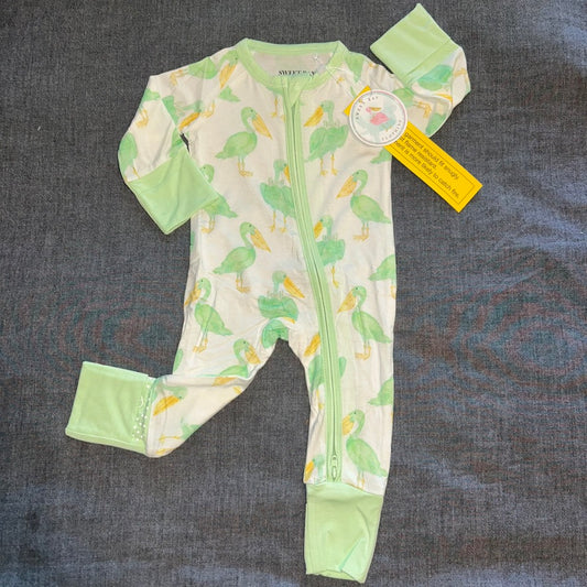 Mint Pelican Convertible Zippy