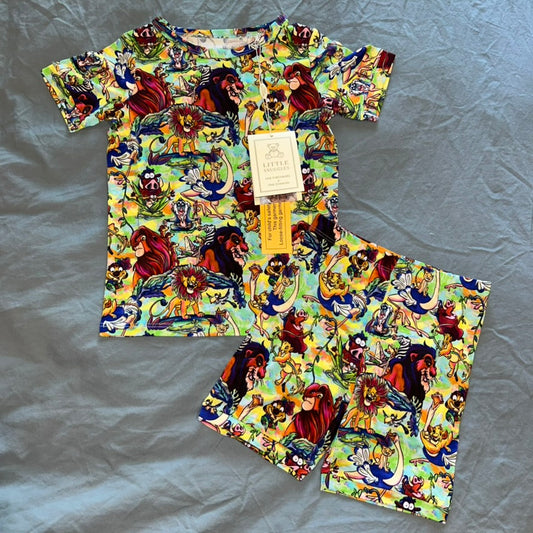 Lions Play Shorts Set