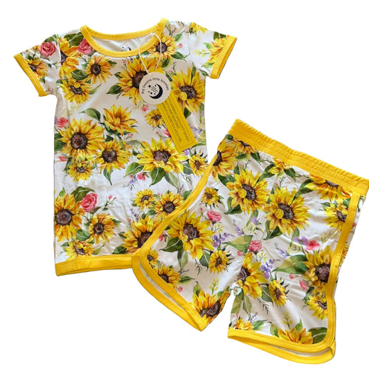 Suns and Roses Shorts Set