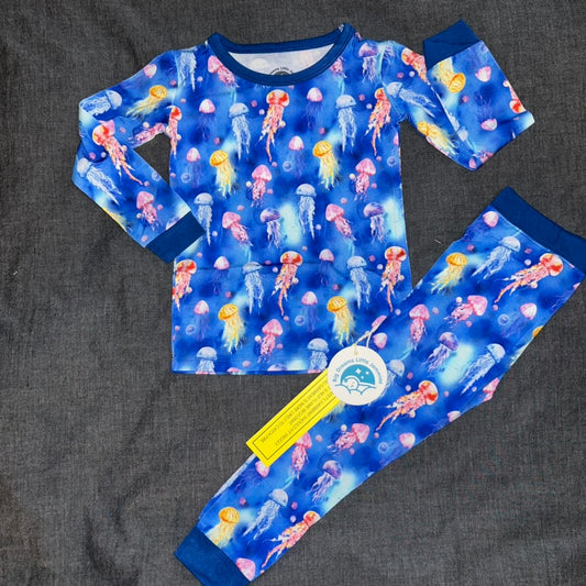 So Stinging Cute Long Sleeve Set