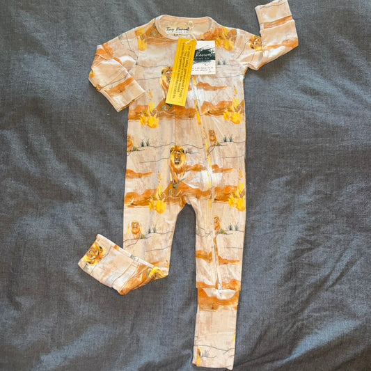 Lion of Judah Convertible Zippy