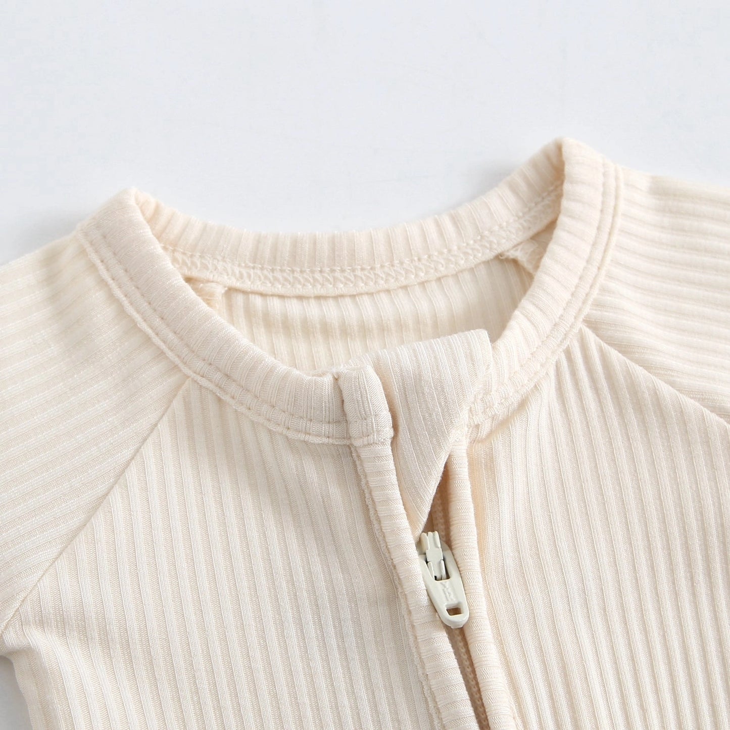 Oatmeal Ribbed Convertible Zippy